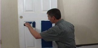 Цвет входной двери — намек на стиль вашего интерьера