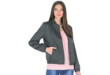 Серую или розовую ветровку выбрать женщине